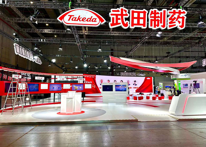 俄羅斯展覽建設(shè)公司的選擇是一個(gè)復(fù)雜的過程。企業(yè)需要考慮類型、概念、預(yù)算等問題，但不能因?yàn)檎褂[建設(shè)公司報(bào)告的低價(jià)而盲目選擇，能力和資質(zhì)是首要考慮因素。